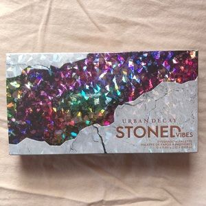 Urban Decay Stoned Vibes Eyeshadow Pallete
